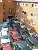Депутаты Петербурга предлагают запретить парковать автомобили рядом с жилыми домами