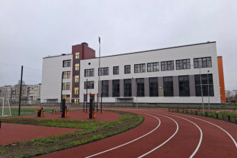 На месте демонтированного здания в Красносельском районе построили школу