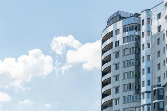 Объем предложения жилья бизнес-класса в Петербурге вырос за год на 30%