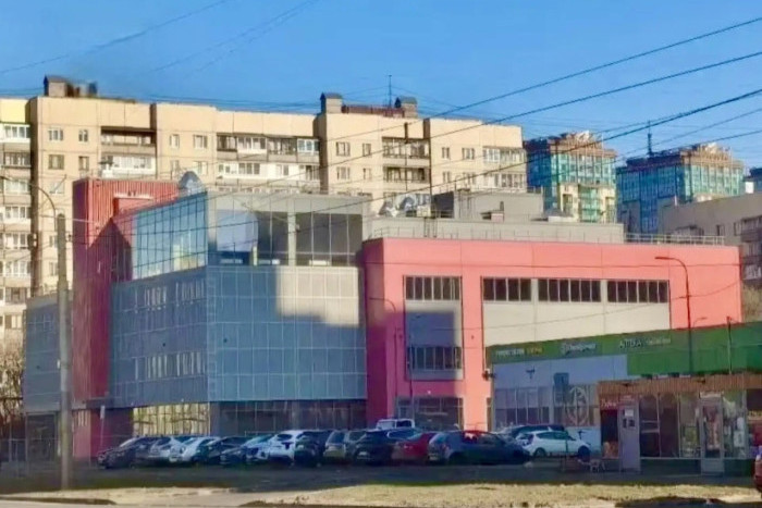 Спорткомплекс с бассейном построен в Рыбацком