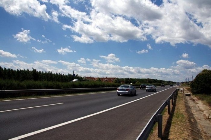 "Унисто Петросталь" построил автодорогу в Ленинградской области