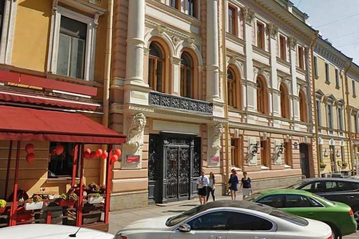 В бывшем здании "МТС" в Петербурге открылся бутик-отель 