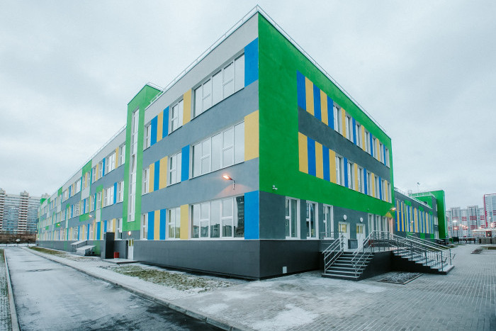 В Красносельском районе введена в эксплуатацию школа