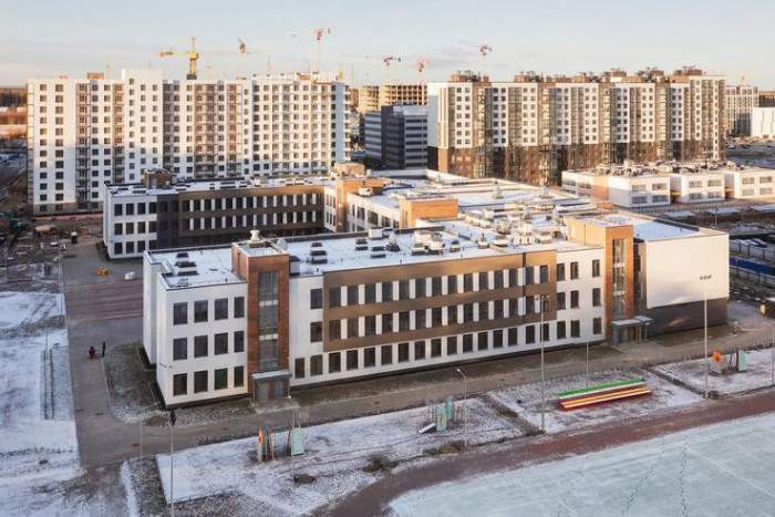 В Новоселье построили школу с выставочным пространством