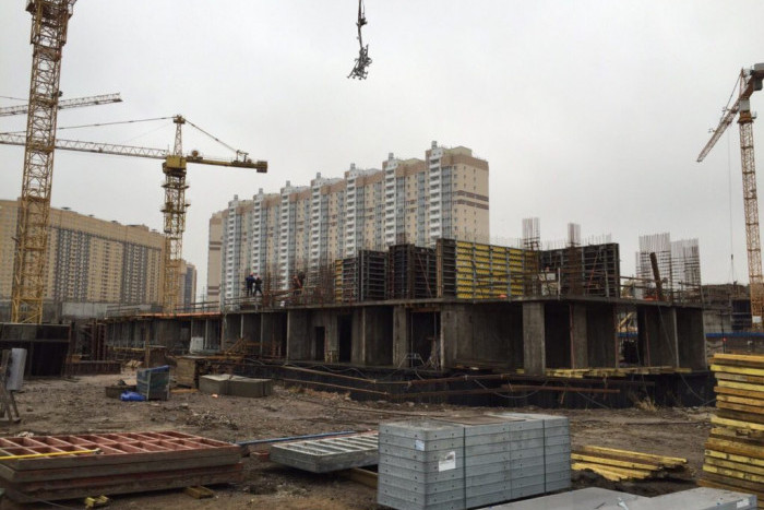 В ЖК "Прагма City" ведется строительство коробки дома